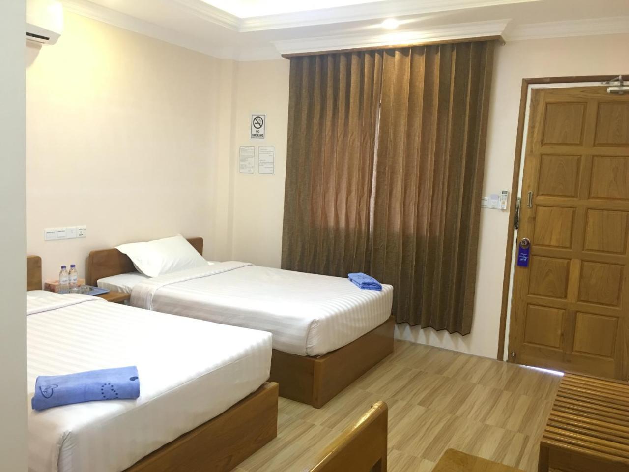 Five One Star Hotel Nyaung Shwe Exterior photo